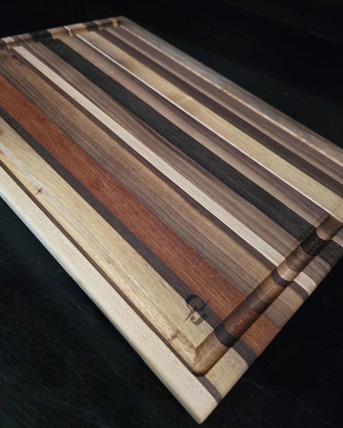 Multi Hardwood Edge Grain Cutting Board