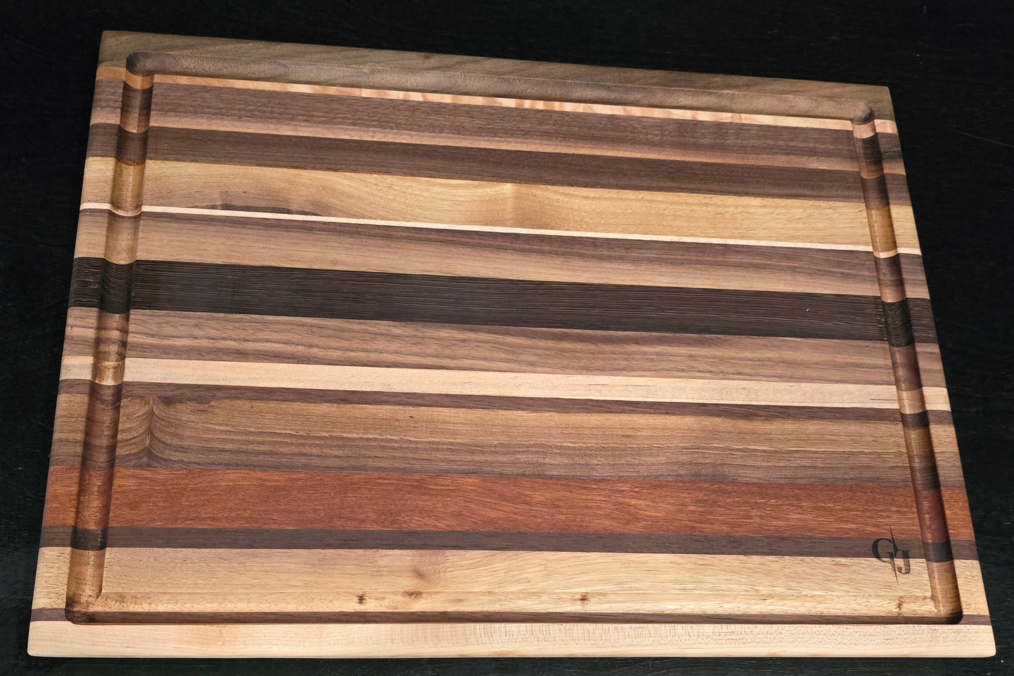 Multi Hardwood Edge Grain Cutting Board