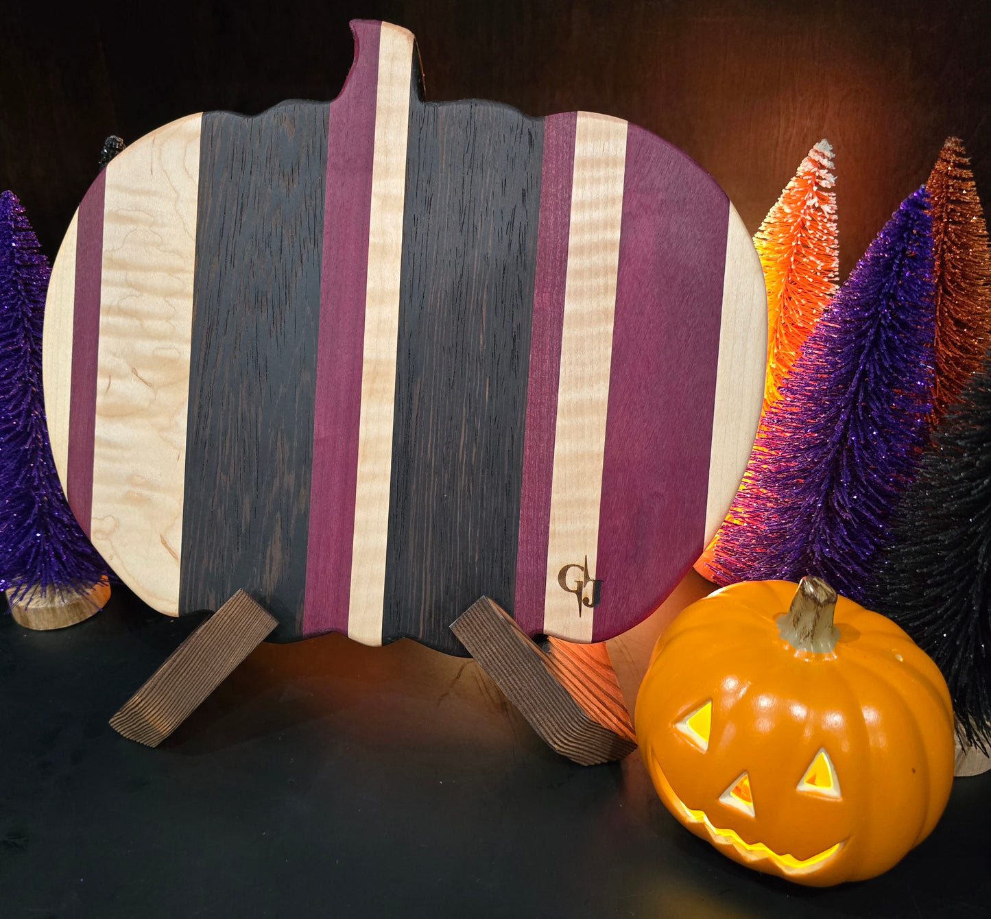 Purpleheart, Wenge, and Curly Maple Pumpkin-shaped Cheese Board
