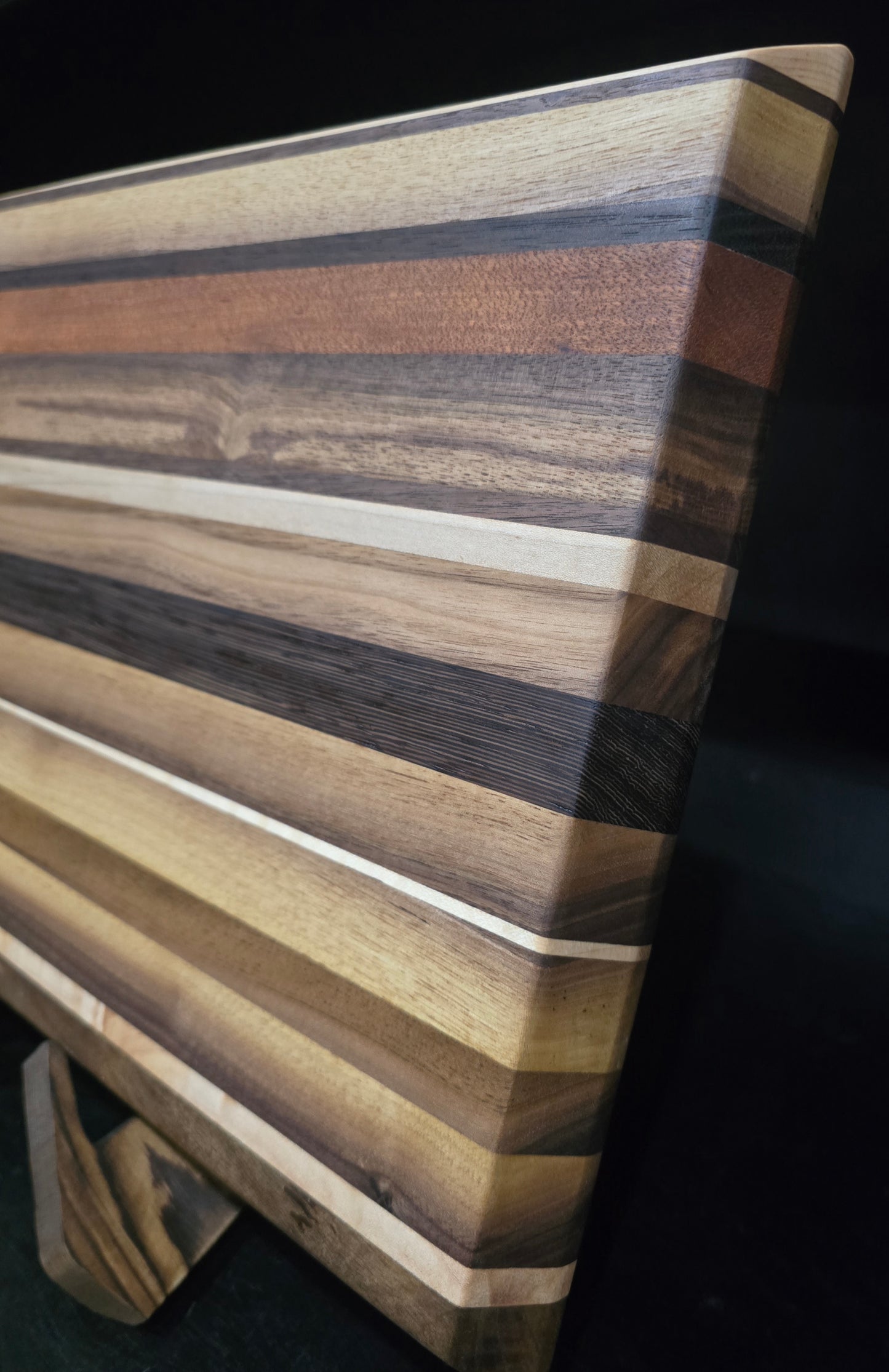 Multi Hardwood Edge Grain Cutting Board