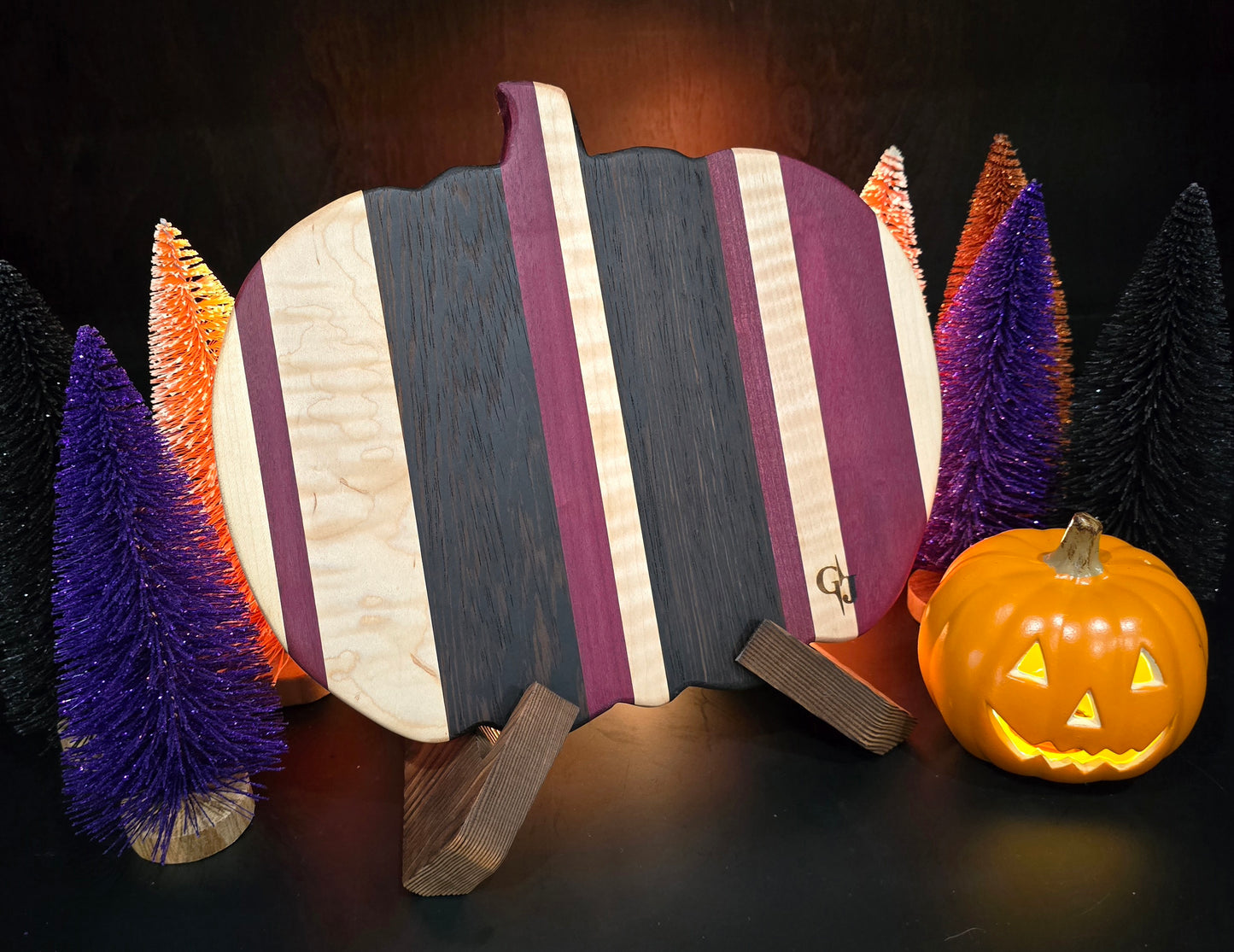 Purpleheart, Wenge, and Curly Maple Pumpkin-shaped Cheese Board