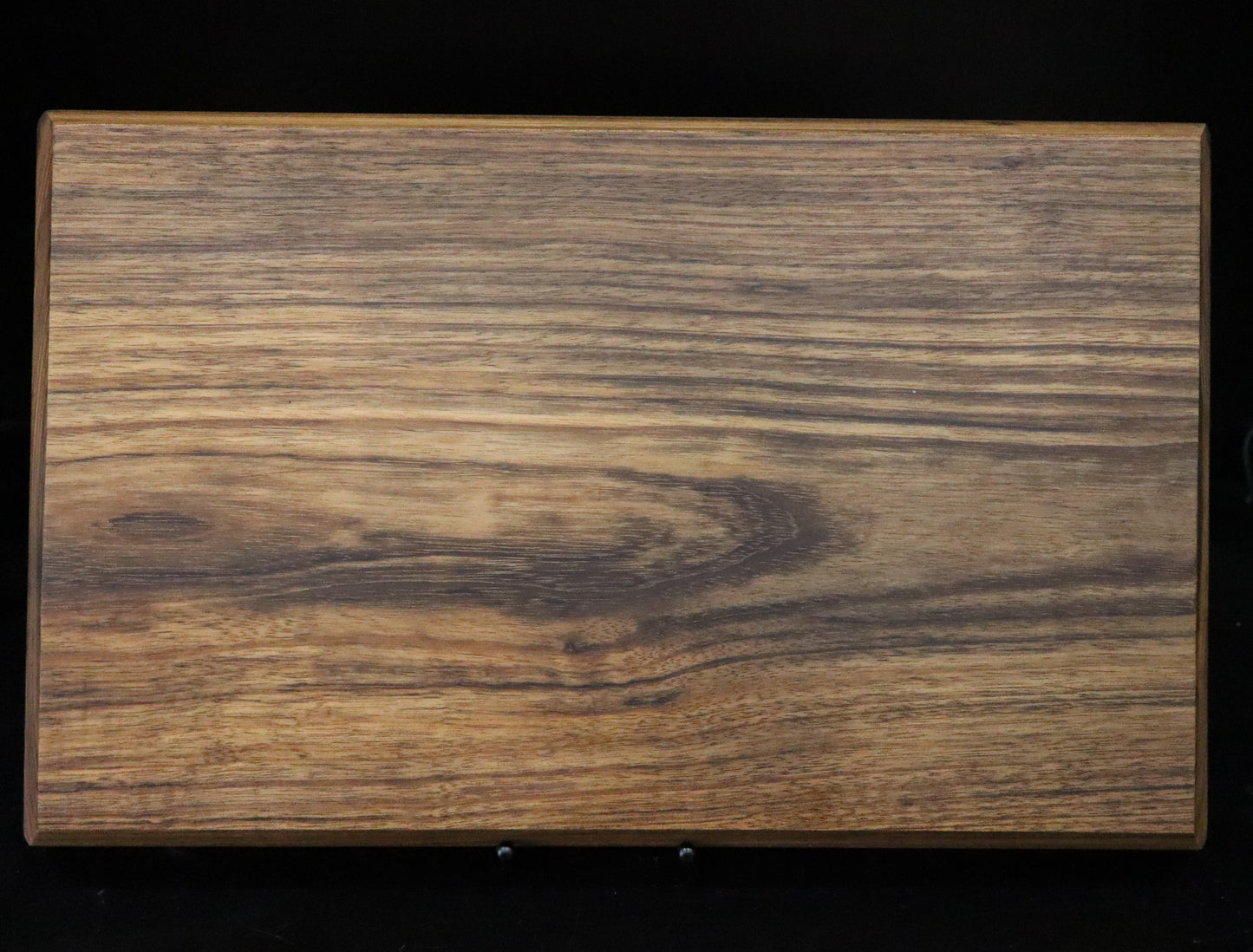 Shedua Solid Wood Cutting or Serving Board