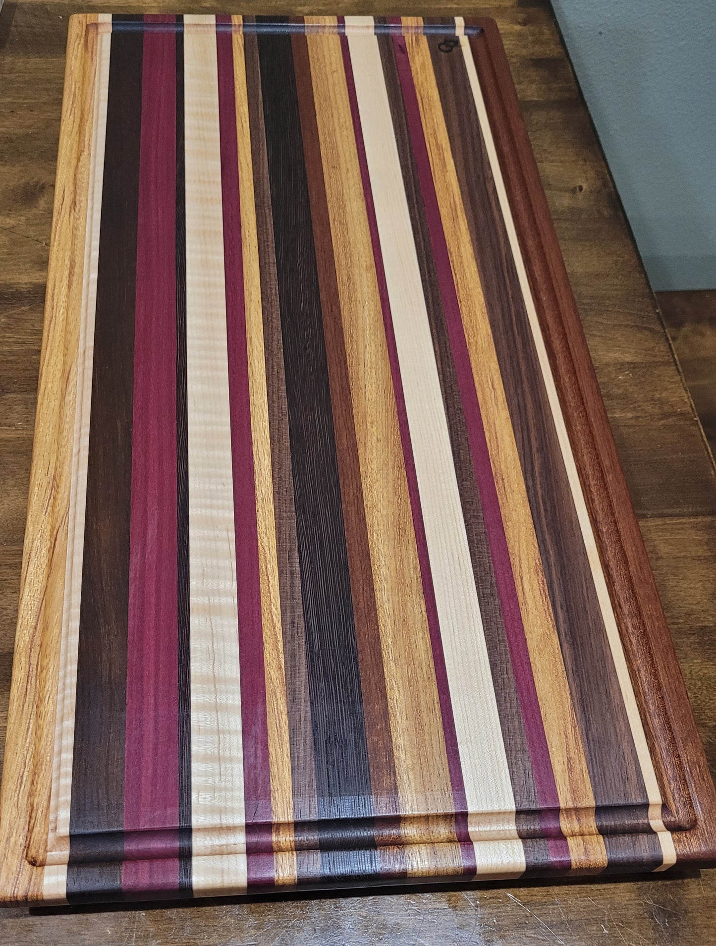 Multi-Hardwood Edge Grain Cutting Board with Juice Groove