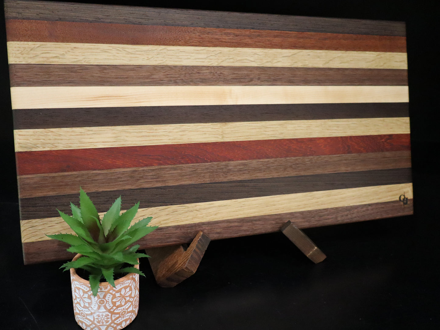 Multi Hardwood Edge Grain Cutting Board