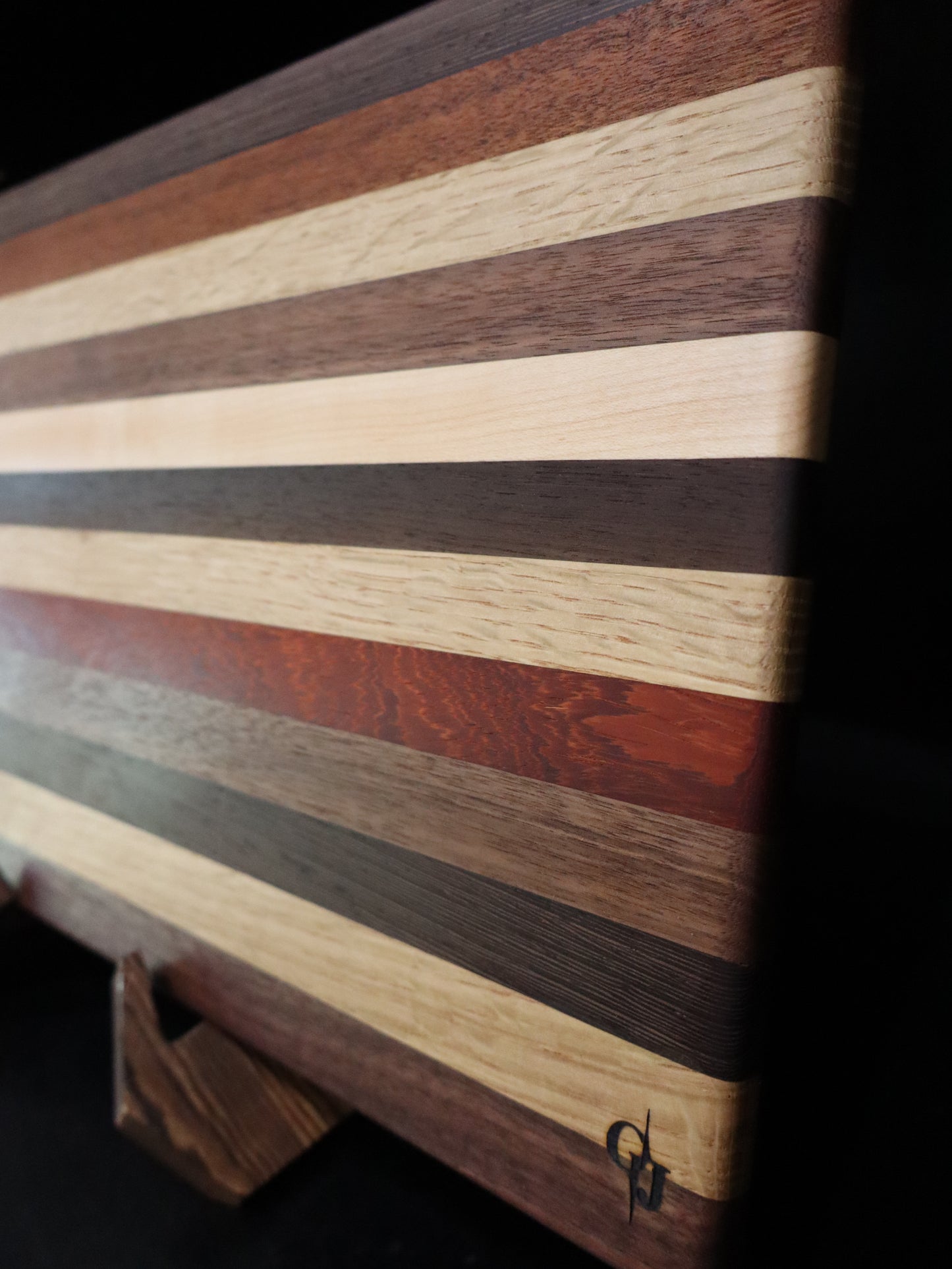 Multi Hardwood Edge Grain Cutting Board