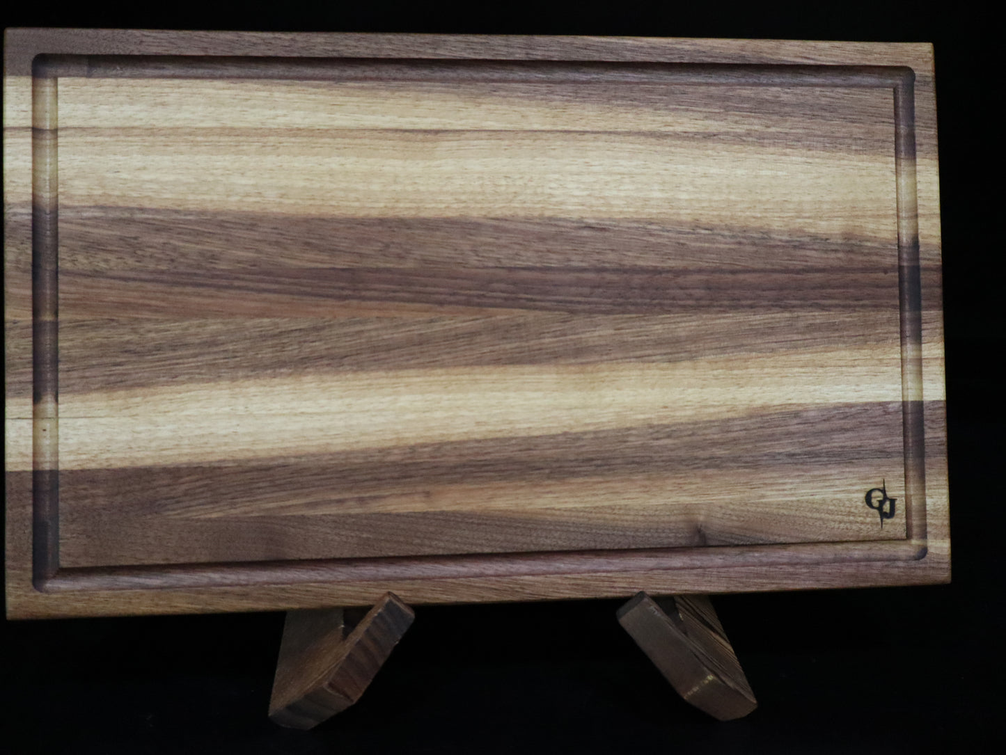 Walnut Edge Grain Cutting Board