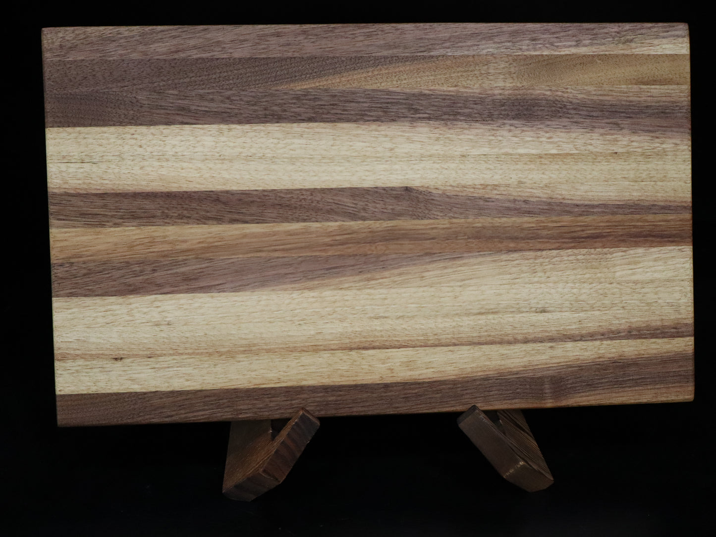 Walnut Edge Grain Cutting Board