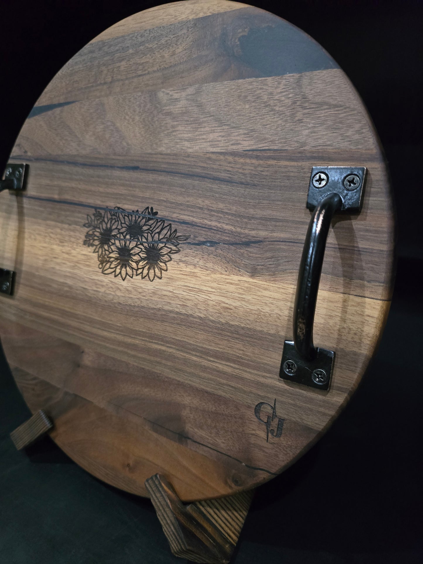 Walnut Round Cheese board with handles and feet