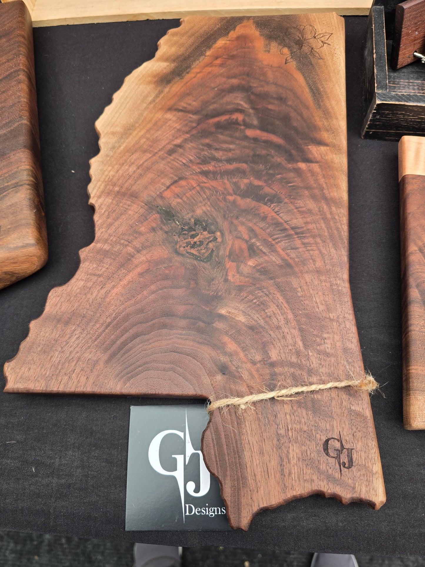 Mississippi Shaped Cheese Boards with Magnolia Flower Laser Engraving
