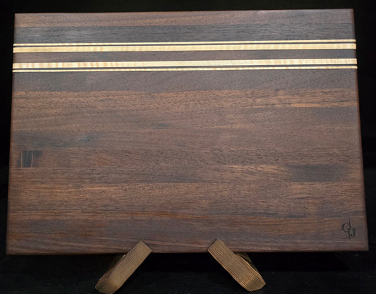 Nogal Edge Grain Cutting Board with Maple Stripe